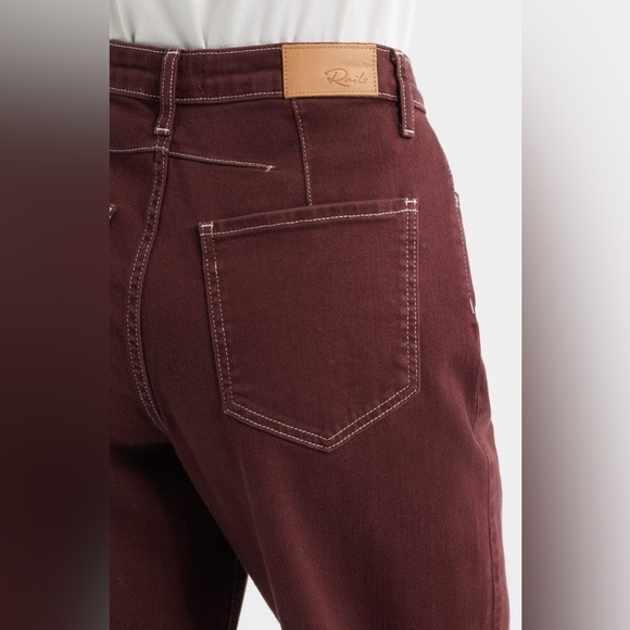 Rails Samo Barrel Leg Jeans in the color Chocolate Contrast Stitch. - Picture 4 of 10